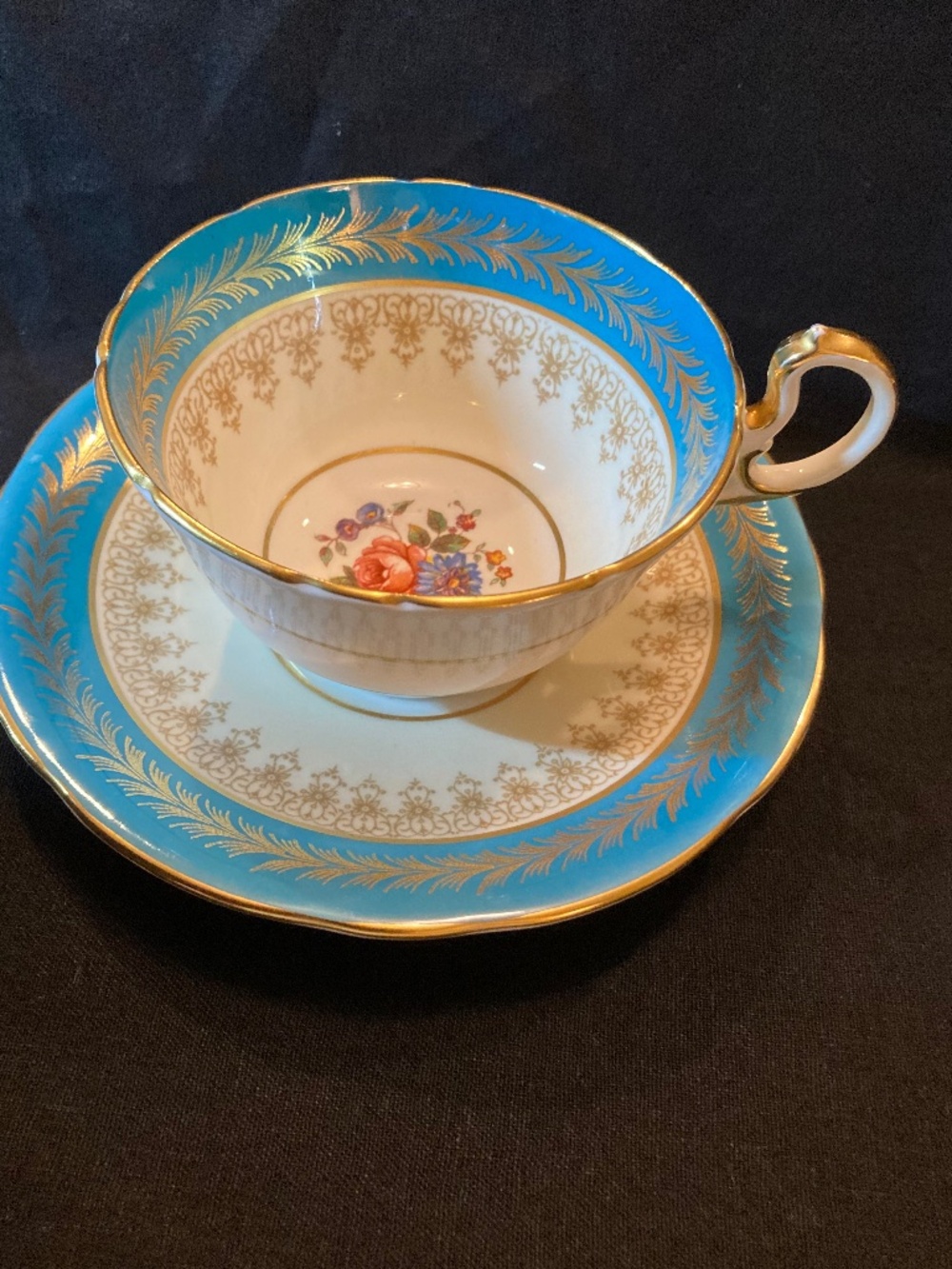 VINTAGE AYNSLEY TURQUOISE & HEAVY GOLD CHINTZ TEACUP & SAUCER SET